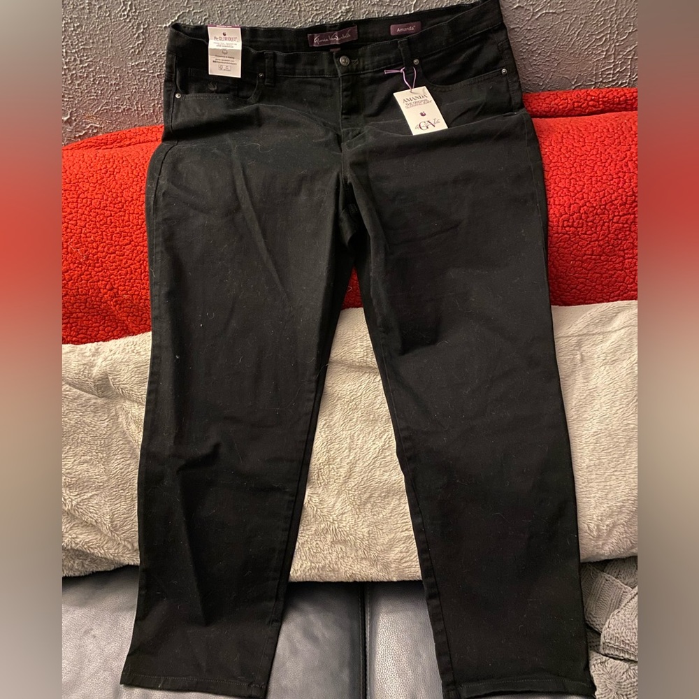 Women’s GV black Jean’s
